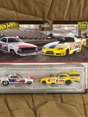 Hot Wheels 2-Pack Die-Cast Race Cars - Yellow & White